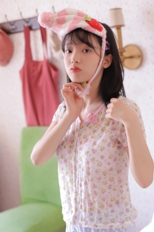 韩国三级年轻的小婊孑